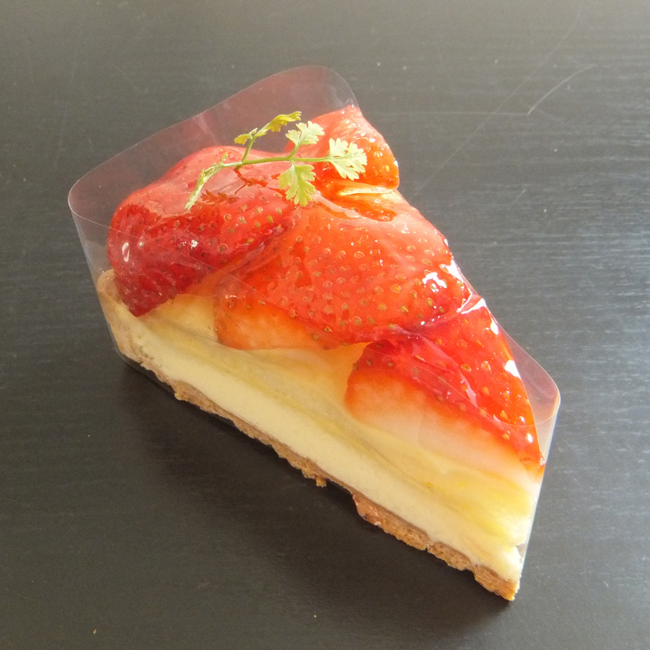苺チーズタルト